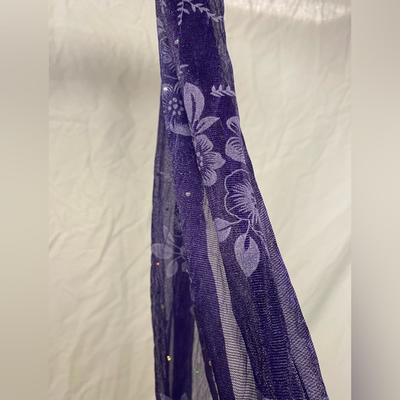 Fashion Scarf - Picture 2 of 3